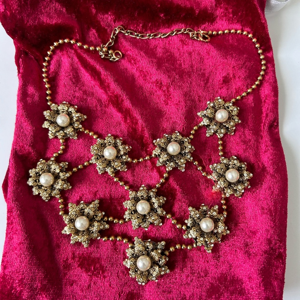 Alfredo Laggia Flower Bib Necklace (CW Reign)
